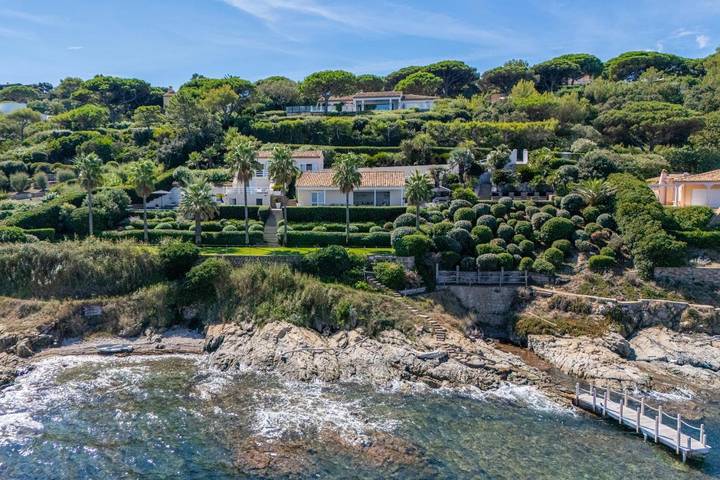 Villa pour 10 personnes, avec jardin et piscine ainsi que vue et sauna, animaux acceptés à Saint-Tropez - 2