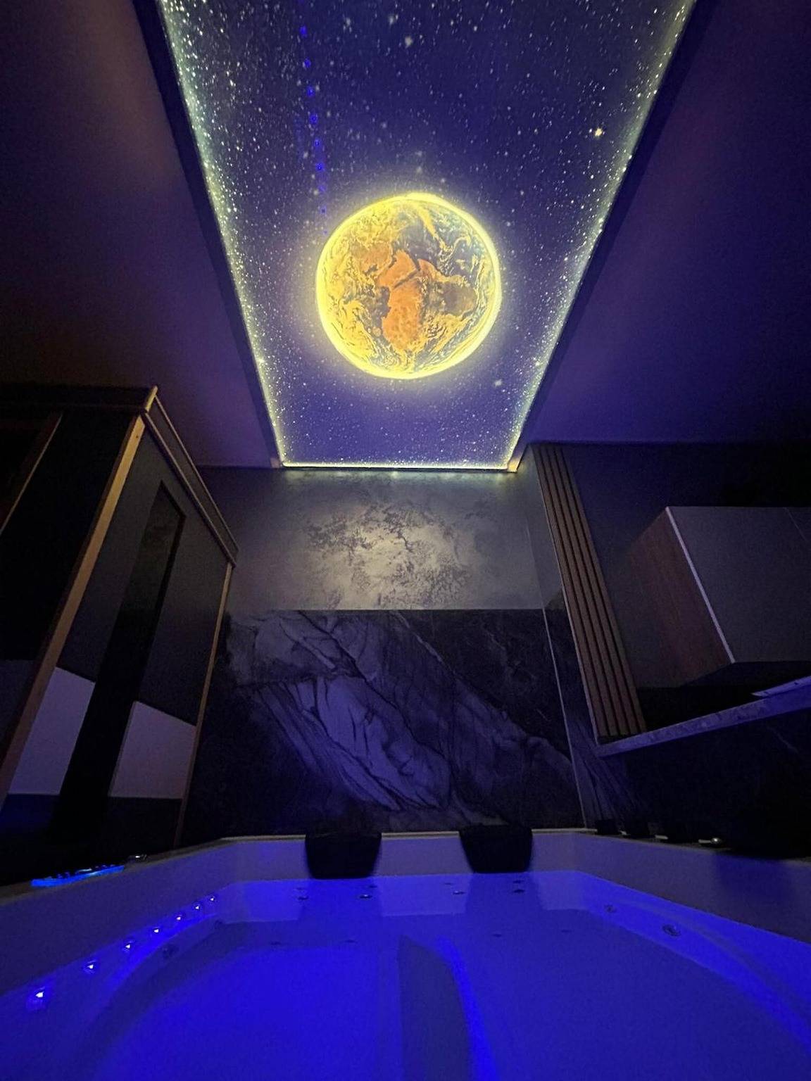 Appartement entier, Appartement 'Wellness Suite Essen avec Jacuzzi' et Wi-Fi in Essen, Ruhr