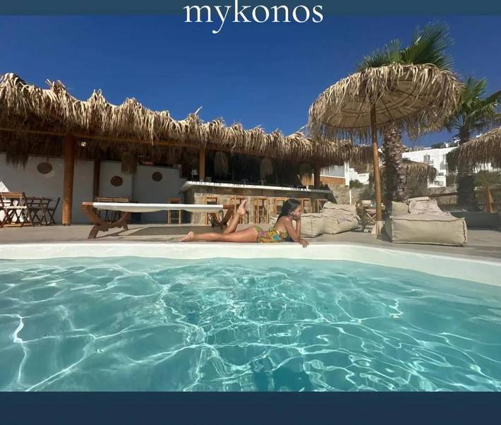 Appart’hôtel pour 3 personnes, avec vue ainsi que piscine et jardin, animaux acceptés