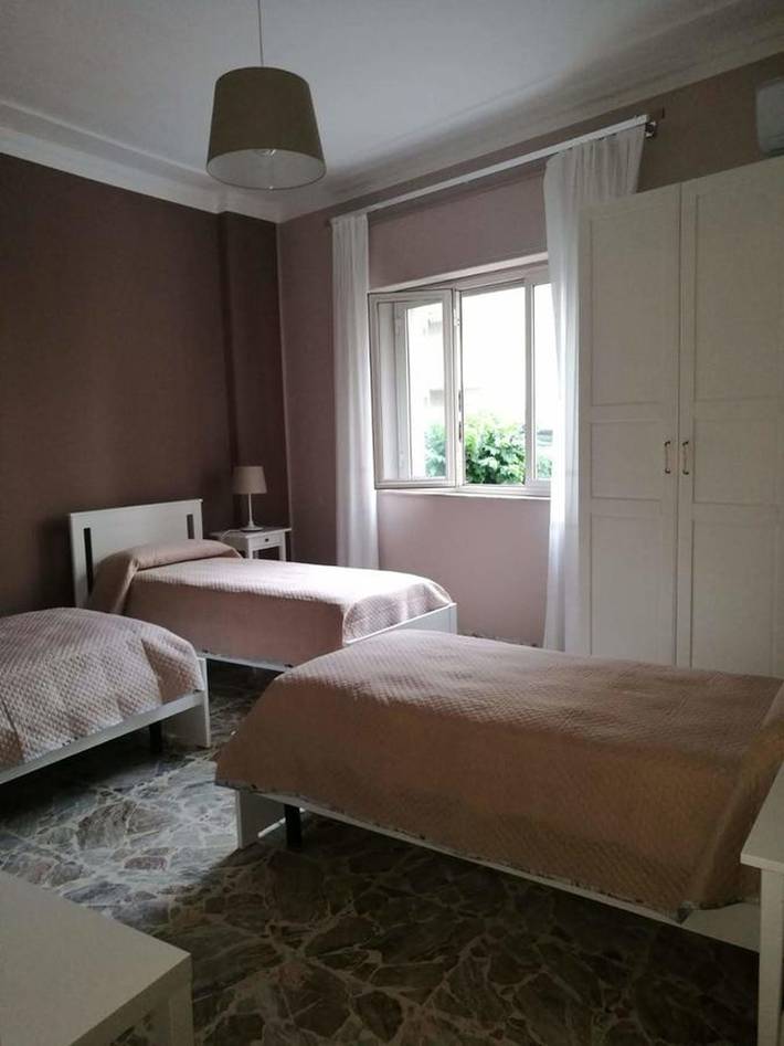 Gîte pour 8 personnes, avec balcon à Acireale - 4