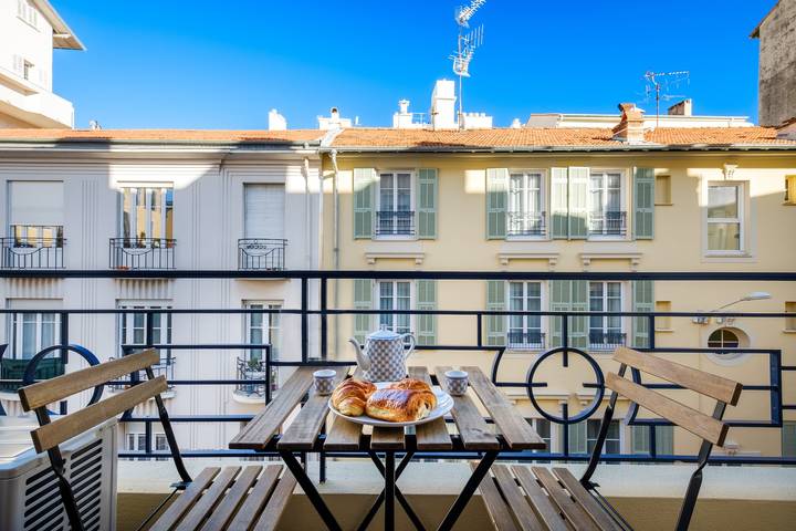 Location de vacances pour 4 personnes, avec Balcon à Nice