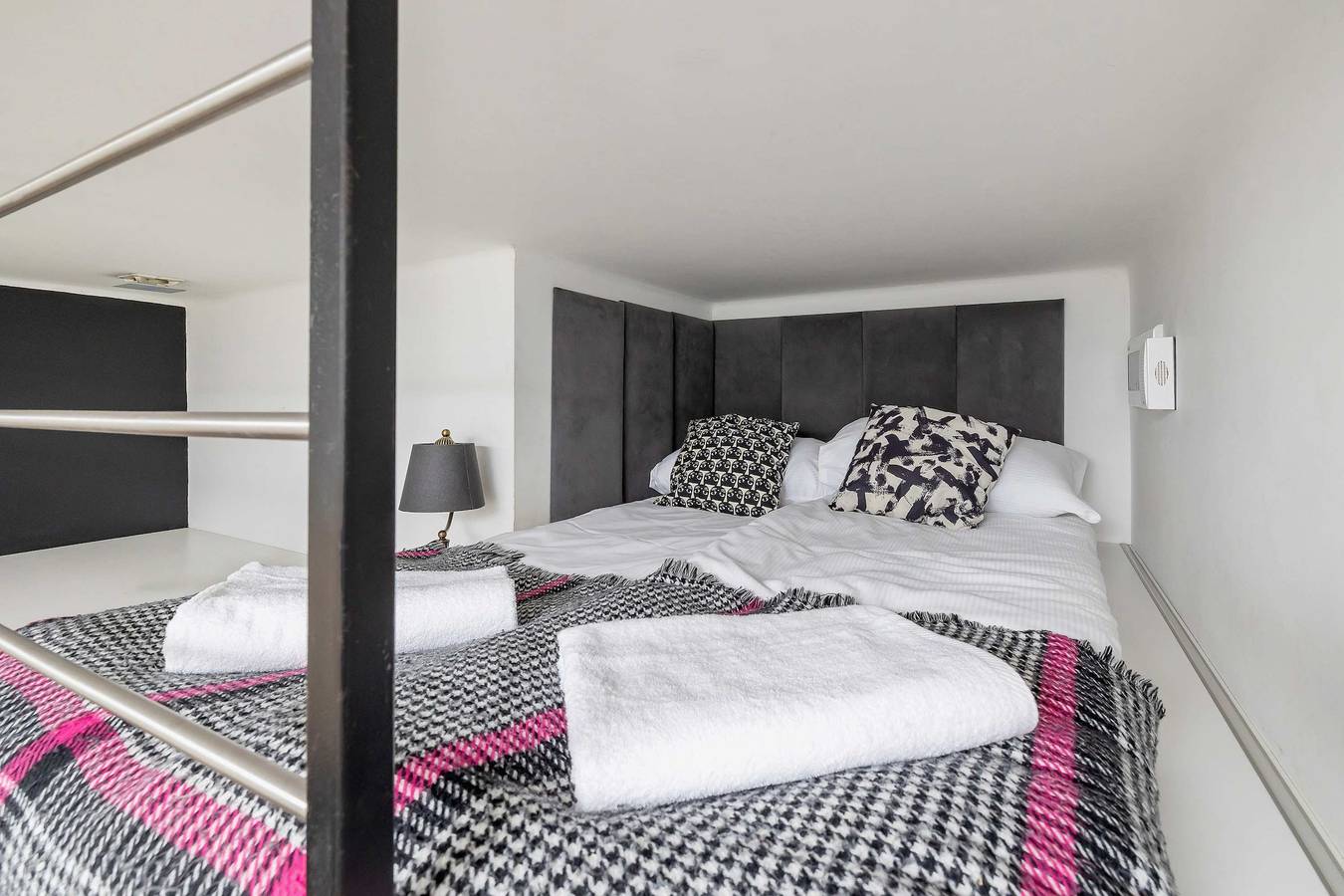 Entire studio, Mickiewicza 51 | Cozy Studio | Near Downtown in Cracow, Lesser Poland