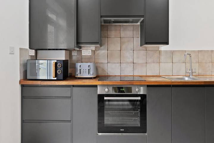 Ganze Ferienwohnung, Ferienwohnung für 5 Personen mit Garten in London, Südostengland