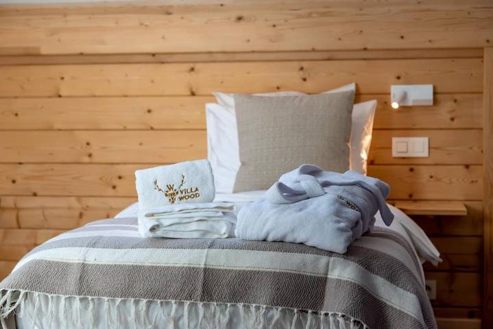 Location de vacances pour 10 personnes, avec Jacuzzi et Terrasse ainsi que Jardin et Piscine à Tenneville - 4