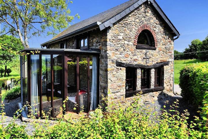 Location de vacances pour 4 personnes, avec terrasse et jardin, animaux acceptés dans Samrée