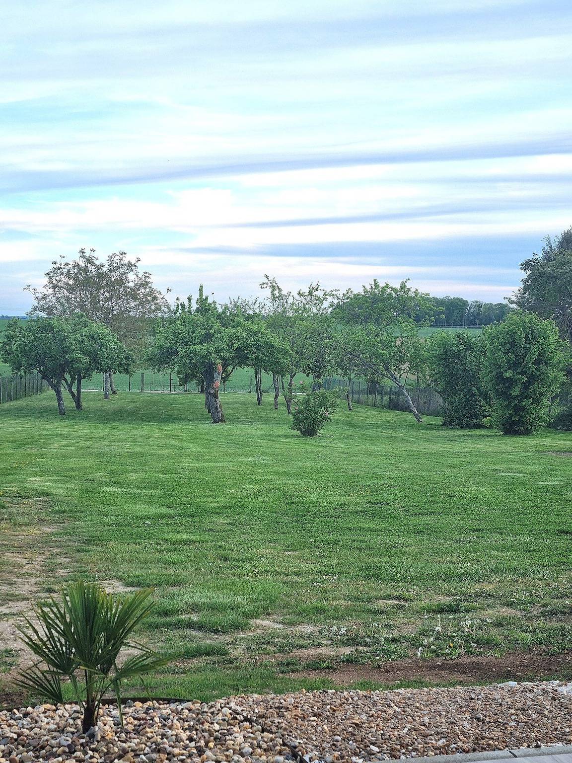 Vrijstaand landhuis 'Aux Hirondelles' met privéterras, tuin en wifi in Montceaux-lès-Provins, Seine-et-Marne