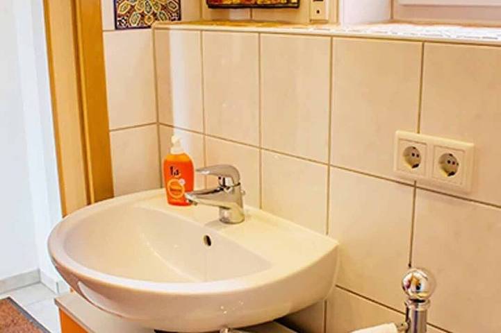 Ferienwohnung für 3 Personen, mit Garten in Zirndorf - 2