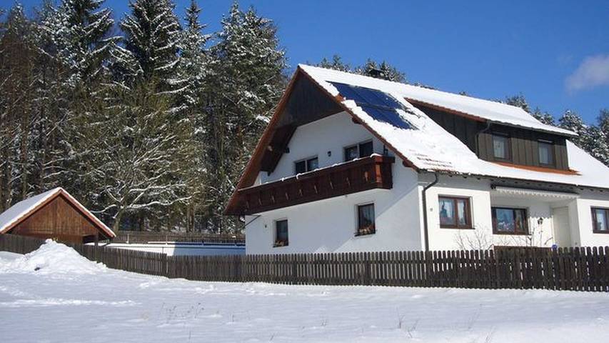 Ferienwohnung für 2 Personen, mit Garten und Balkon in der Fränkische Schweiz