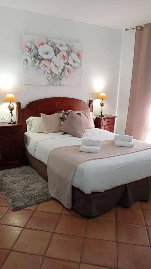 Hotel para 3 personas, con Balcón y Terraza además de Jardín y Piscina en Güímar - 4