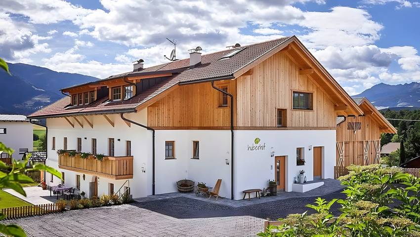 Appartamento intero, Appartamento 'Huberhof - Hoamat' con vista montagna e Wi-Fi in Santo Stefano, San Lorenzo di Sebato e dintorni
