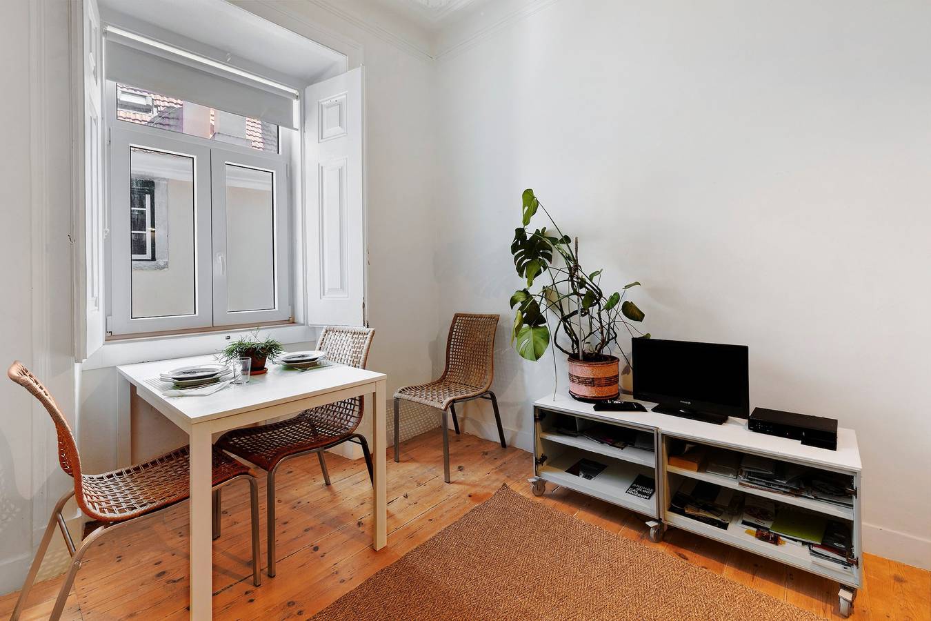 Entire apartment, Apartment 'Mouraria Flat 2E By Insighthome' with Wi-Fi in Santa Maria Maior, Costa de Lisboa
