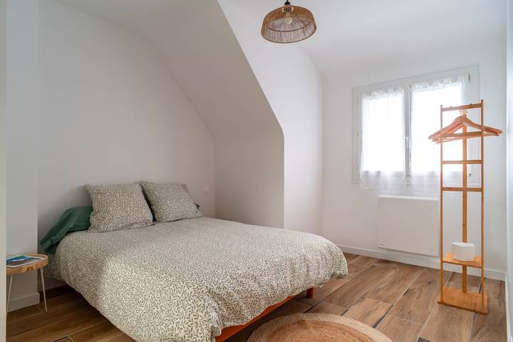 Location de vacances pour 12 personnes, avec terrasse ainsi que jardin et piscine à Clohars-Carnoët - 4