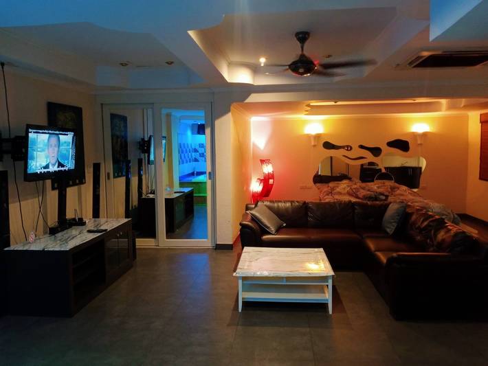 Glamping for 3 people, with hot tub and garden in Thailand