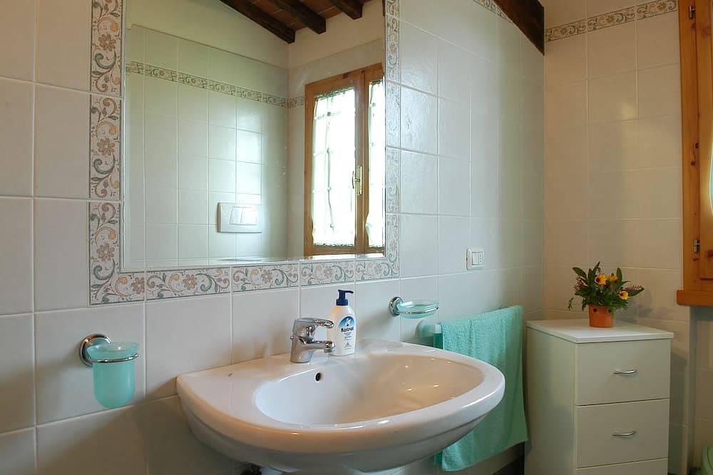 Ganze Wohnung, Wohnung Mit Grossem Privaten Garten ....Idealen Wohnung Zum Entspannen in Gambassi Terme, Chianti