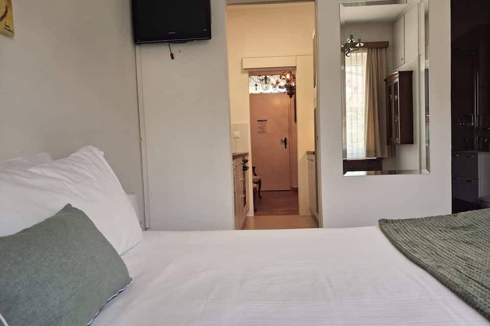 Ganze Wohnung, Just a few minutes from Ascona (Al Capriccio Apt.). in Losone, Tessiner Alpen