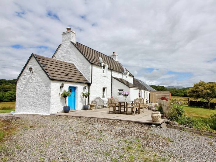 Log cabin for 4 people, with garden in Loch Linnhe
