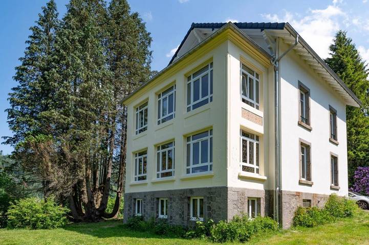 Location de vacances pour 2 personnes, avec sauna ainsi que vue et jardin dans Saut Du Bouchot