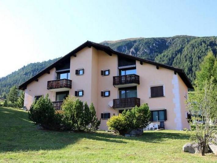 Ganze Wohnung, Bellavista B in La Punt-Chamues-ch, Sankt Moritz