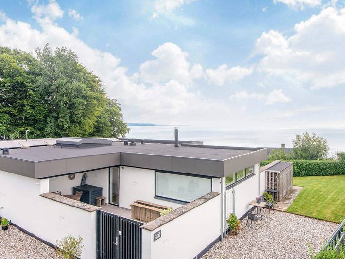 Ferienhaus für 6 Personen, mit Garten und Terrasse, kinderfreundlich in Høll
