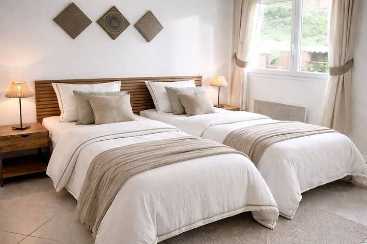 Location de vacances pour 5 personnes, avec terrasse et jardin à Sainte-Lucie-de-Tallano - 3