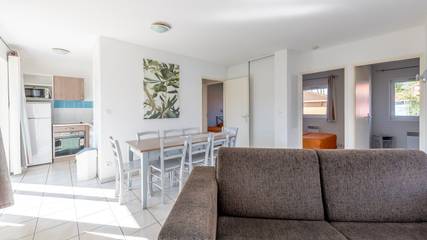 Location De Vacances pour 8 Personnes dans Parentis-en-Born, Côte d’Argent, Photo 2