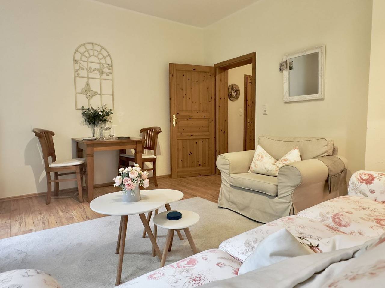 Ganze Wohnung, Wunderschöner Gulfhof: 45qm Apartment Buurnstuuv 3 Personen, Garten & Terrasse in Altharlingersiel, Landkreis Wittmund