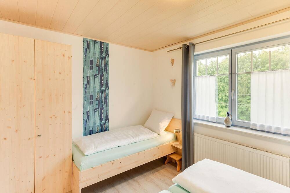 Entire apartment, Charmantes Feriendomizil in Medebach in Medebach, Upland
