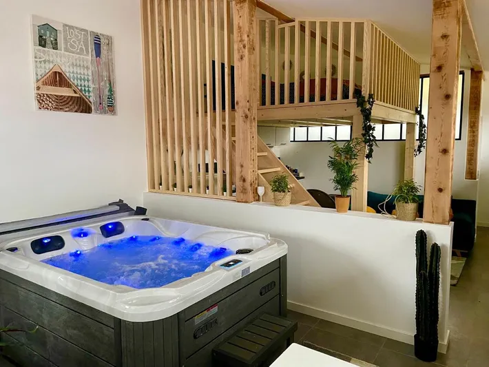 Apartamento de vacaciones para 2 personas, con jardín y jacuzzi - 1