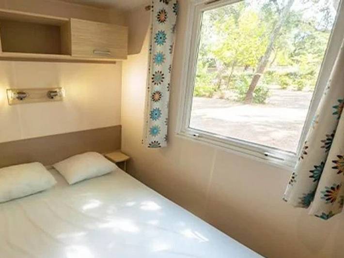 Camping Oasis et California - Mobilheim 4 personen - Mobilheim | Comfort | 2 Zi. | 4 Pers. | Erhöhte Terrasse in Le Barcarès, Mittelmeerküste (Frankreich)