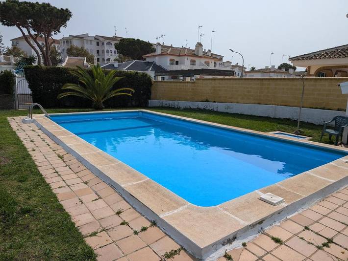 Casa de vacaciones para 10 personas, con jardín y piscina - 1