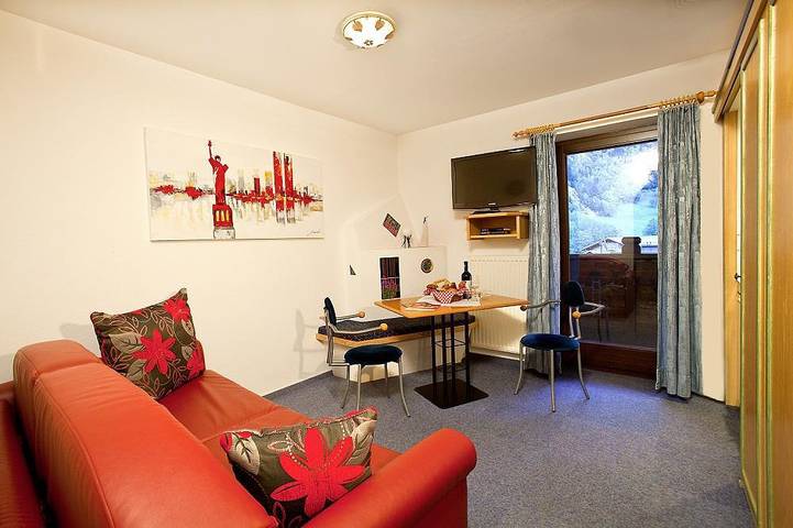 Gîte pour 4 personnes, avec sauna ainsi que balcon et jacuzzi, adapté aux familles à Huben - 4