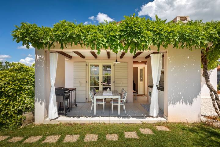 Villa mit pool für 3 Personen, mit Garten und Terrasse in Kroatien - 2