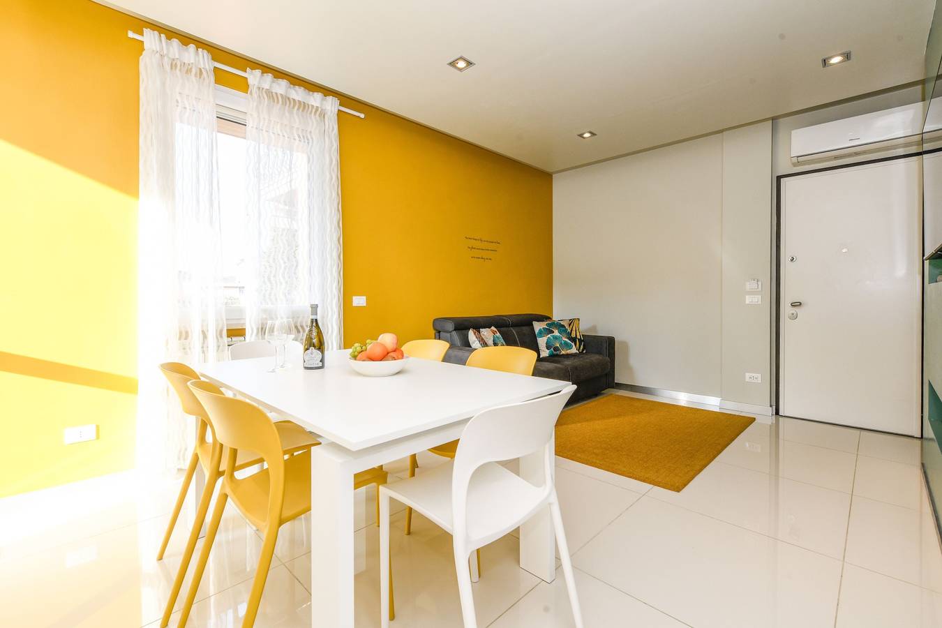 Ganze Wohnung, Appartamento Chloe Sirmione – Gartenblick, Terrasse & Nähe zu Stränden in Colombare, Sirmione