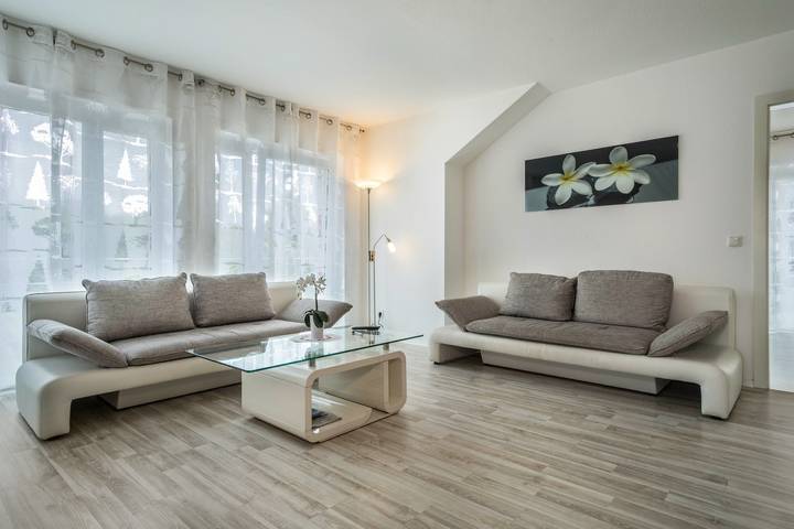 Appartement entier, Appartement familial 1 près des rives du lac de Constance avec Wi-Fi in Meersburg, Region Bodensee-Oberschwaben