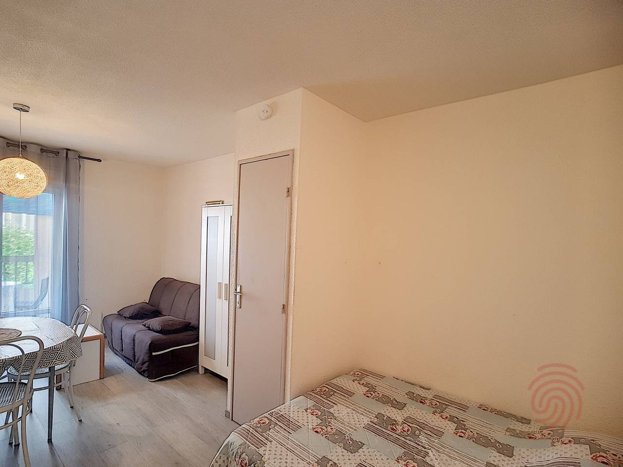 Studio entier, Studio rénové avec balcon à 650m des Thermes - Lamalou, proche centre-ville et nature in Lamalou-les-Bains, Région de Béziers