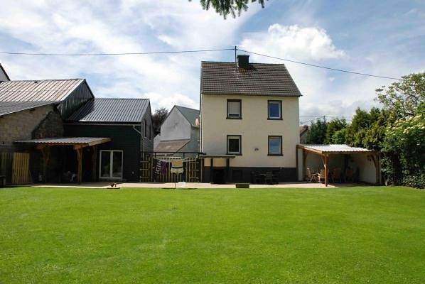 Location de vacances pour 4 personnes, avec jardin et terrasse