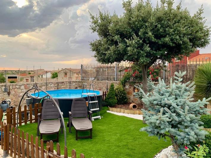 Casa rural para 8 personas, con piscina y jardín, Se admiten mascotas en Tierra del Vino - 4