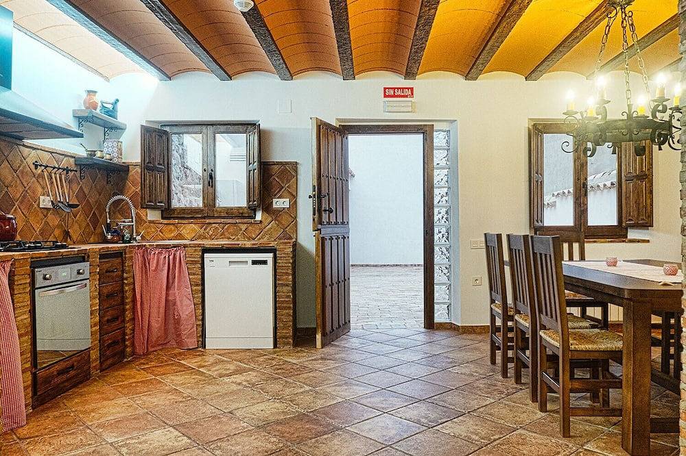 Rural House El Tranco Del Lobo in Casas de Ves, La Manchuela