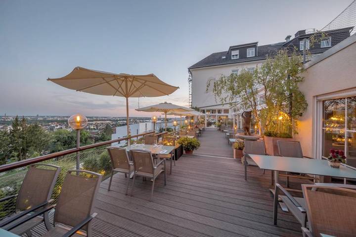 Hotel dla 5 osób, z widok i taras, zwierzęta dozwolone w Frankfurt nad Menem