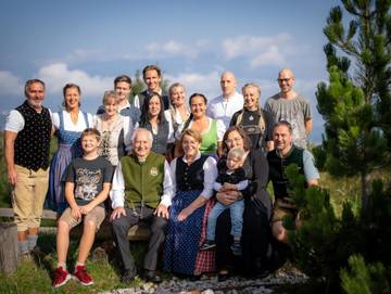Hotel für 4 Personen, mit Seeblick und Balkon, kinderfreundlich in Finkenstein am Faaker See