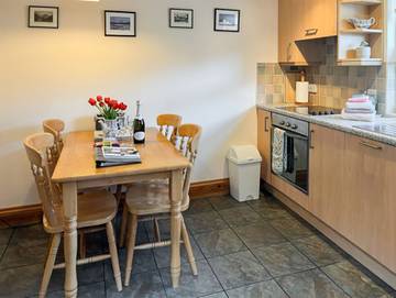 Holiday Rental for 3 People in Tywyn, Gwynedd, Photo 3
