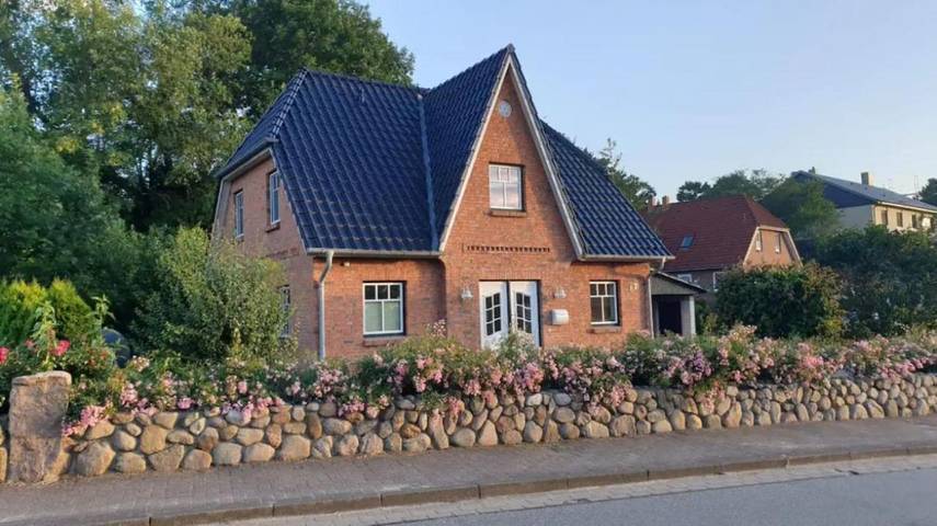 Ferienhaus für 8 Personen, mit Ausblick und Garten, mit Haustier in Haithabu