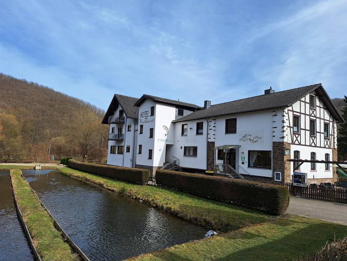 Hotel für 2 Personen, mit Terrasse und Garten an der Burg Eltz - 3