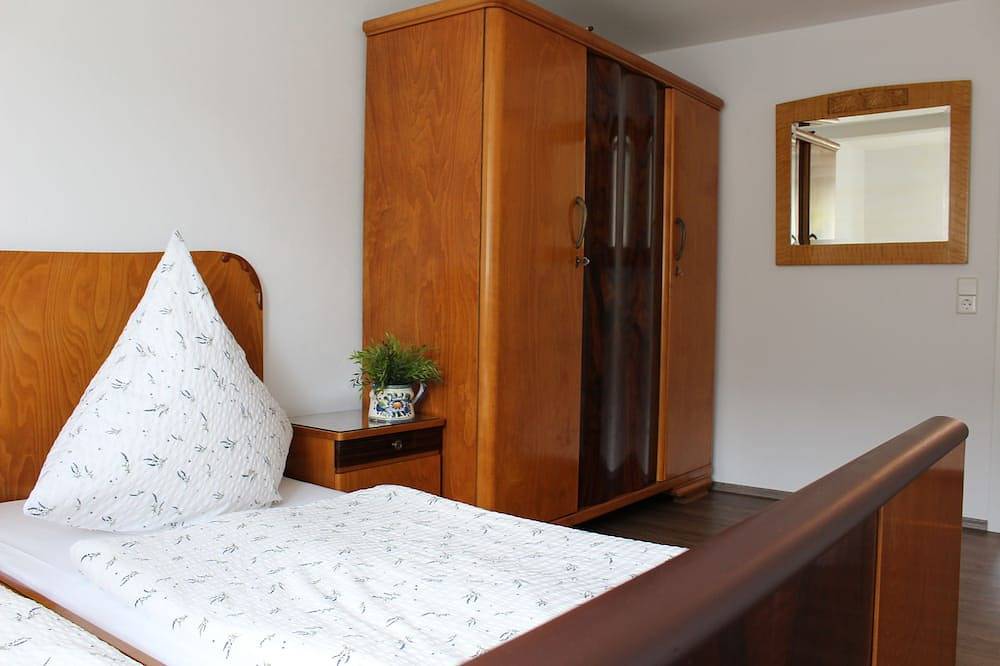 Ganze Wohnung, Zentrumsnahe Ferienwohung mit Blick auf Mitteltal. in Mitteltal, Baiersbronn