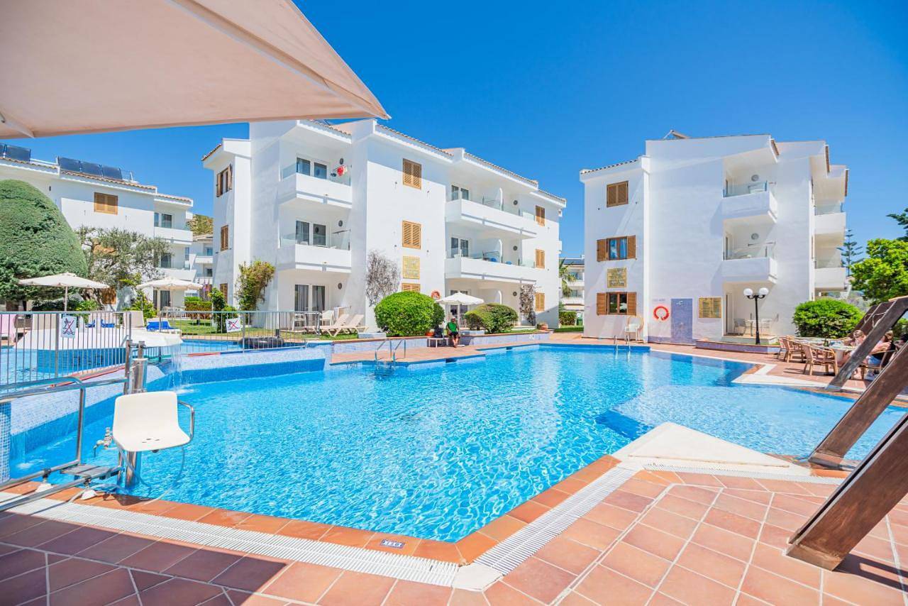 Aparthotel Flora in Port de Pollença, Pollença