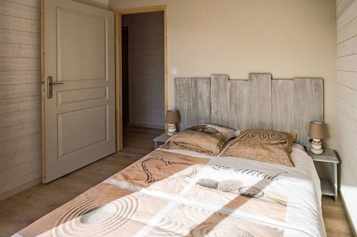 Location de vacances pour 10 personnes, avec Terrasse ainsi que Jardin et Piscine dans Port d'Hourtin - 4
