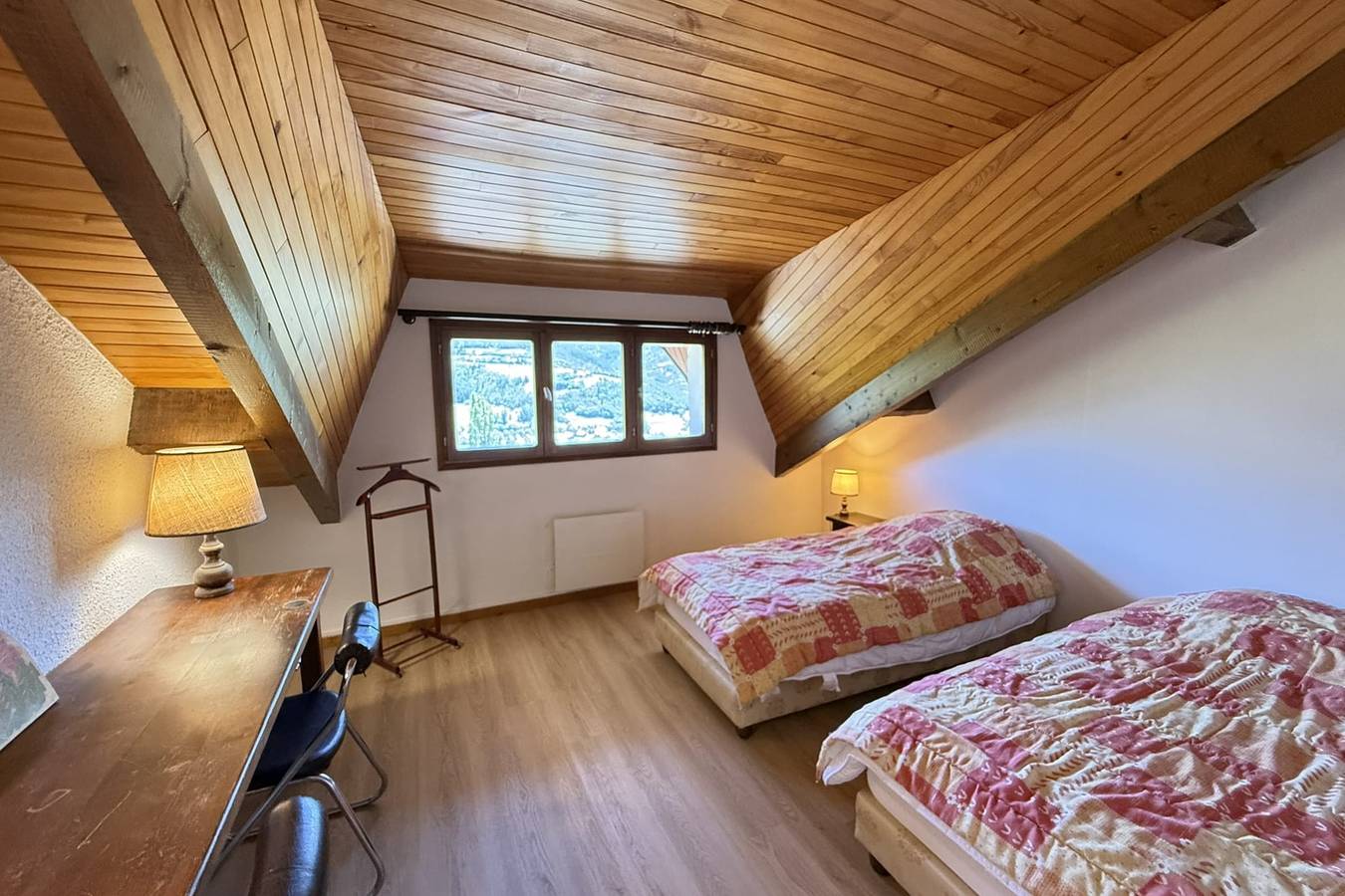 Ganze Wohnung, Barcelonnette : Vue Panoramique • 2 chambres in Barcelonnette, Espace Lumière