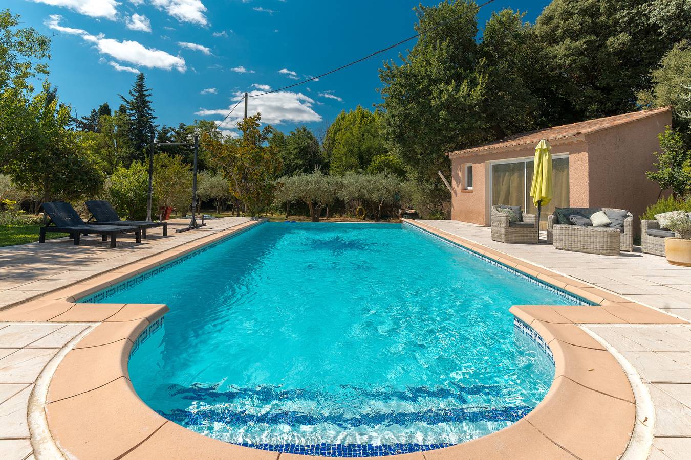 Ferienhaus 'Calme Et Sans Vis À Vis' mit privatem Pool, privater Terrasse und Wi-Fi in Salon-de-Provence, Aix-en-Provence und Umgebung