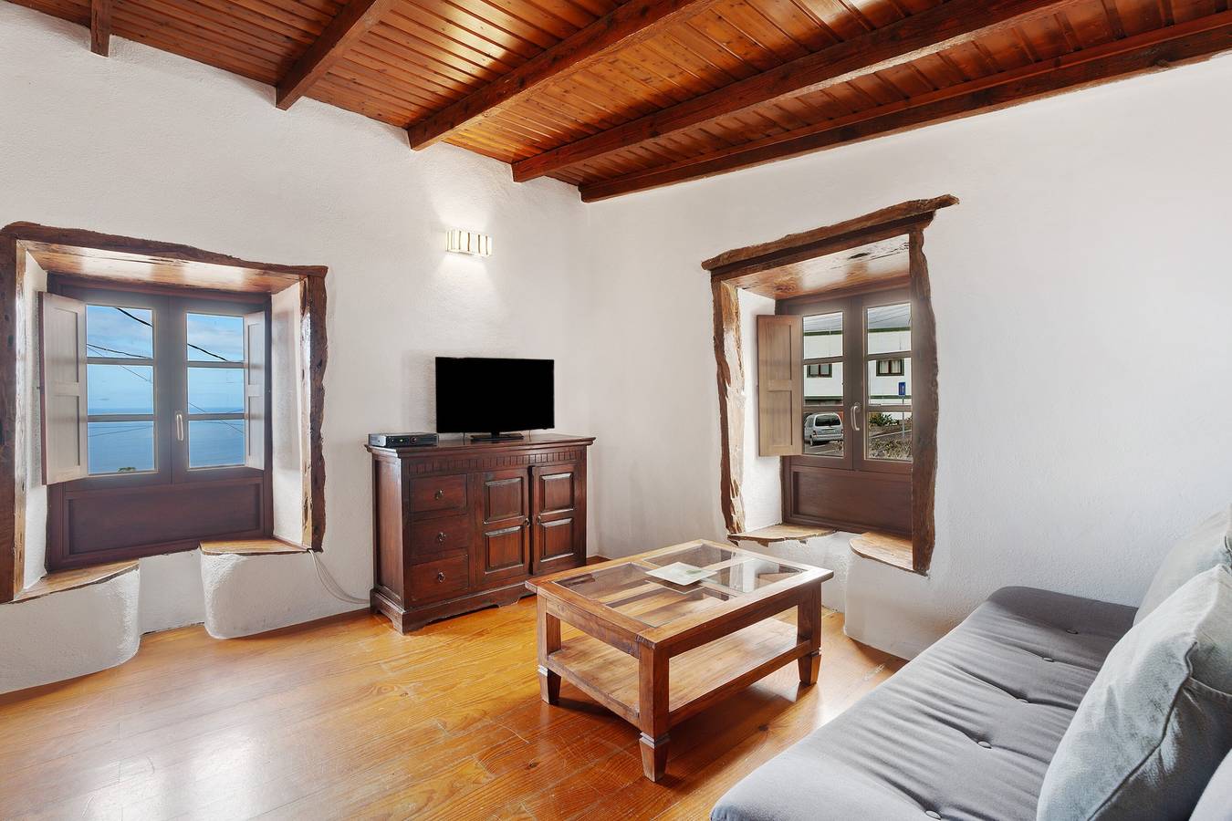 Casa de vacaciones 'Casa Rural Los Llanillos' con vistas al mar, terraza privada y Wi-Fi in Los Llanillos, Frontera 