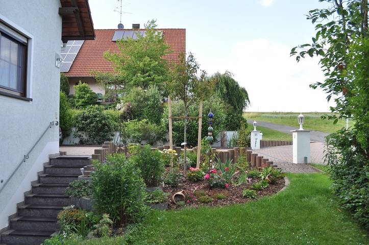 Ferienwohnung für 5 Personen, mit Balkon/Terrasse und Balkon sowie Terrasse und Garten im Steigerwald - 4